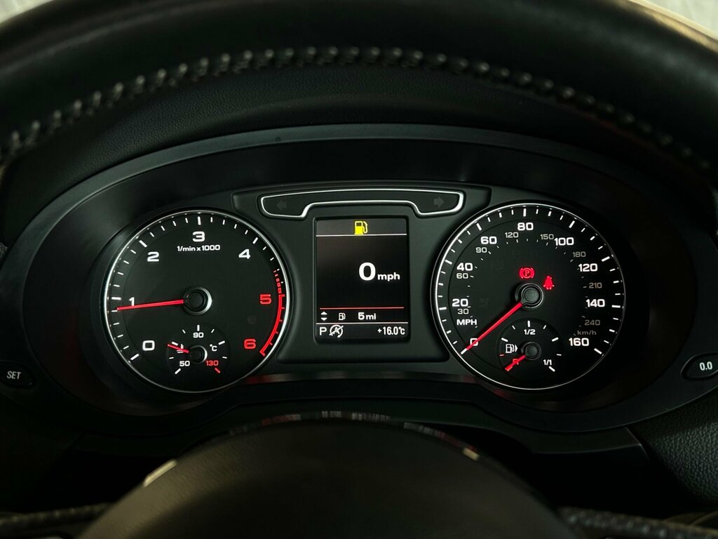 Audi Q3 Tfsi Se White #32