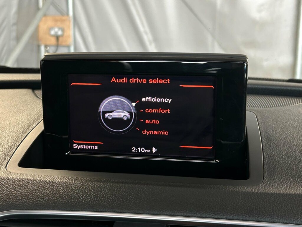 Audi Q3 Tfsi Se White #44