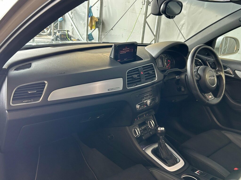Audi Q3 Tfsi Se White #27