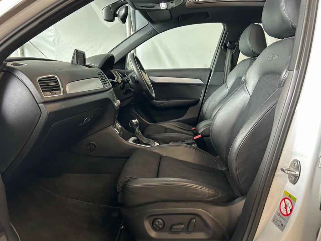 Audi Q3 Tfsi Se White #21