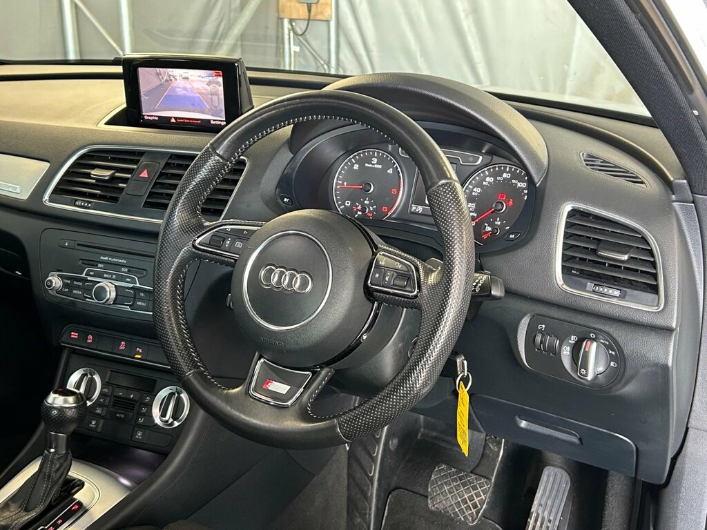 Audi Q3 Tfsi Se White #11