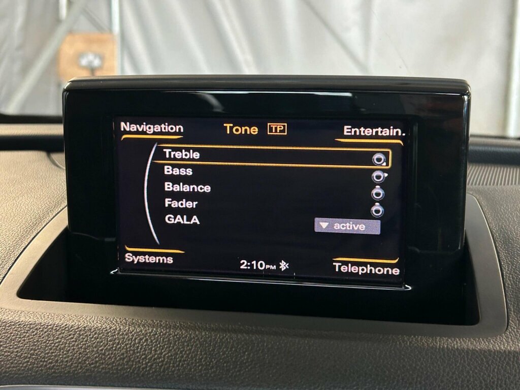 Audi Q3 Tfsi Se White #46
