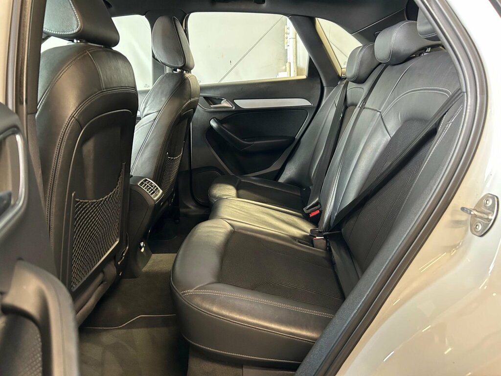 Audi Q3 Tfsi Se White #19