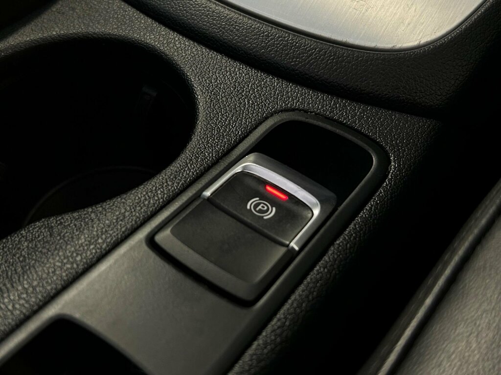 Audi Q3 Tfsi Se White #50
