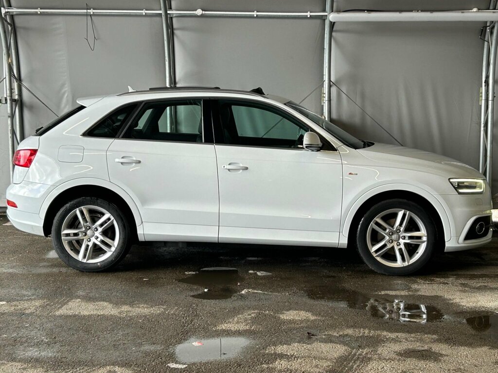 Audi Q3 Tfsi Se White #9