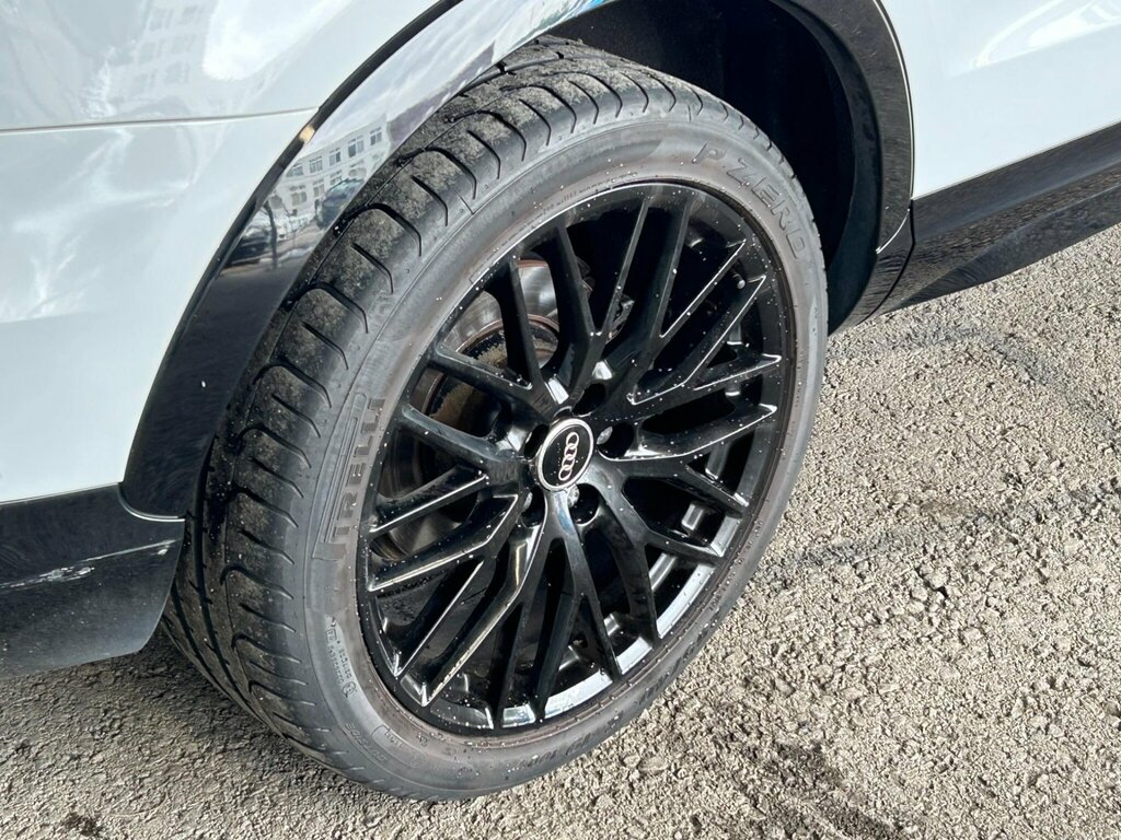 Audi Q3 S Line Edition Green #53