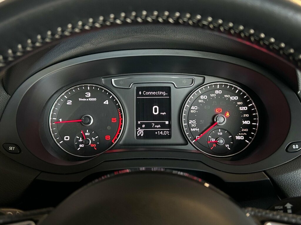 Audi Q3 S Line Edition Green #32
