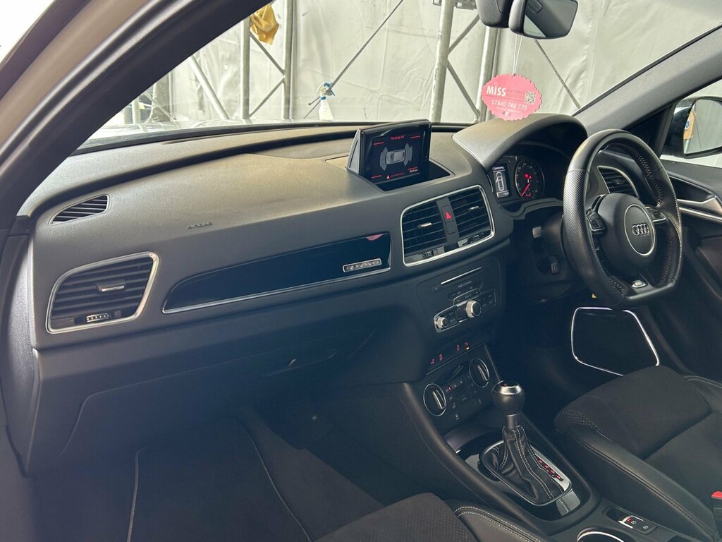 Audi Q3 S Line Edition Green #24