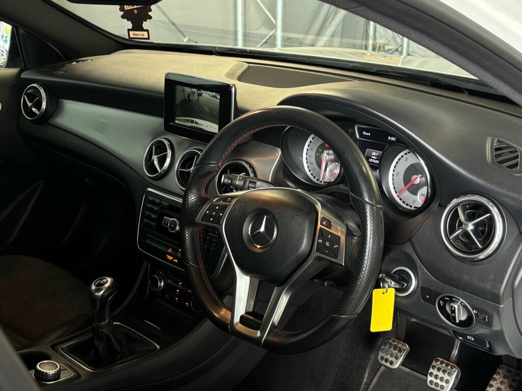 Mercedes-Benz GLA Class Amg Line Red #10
