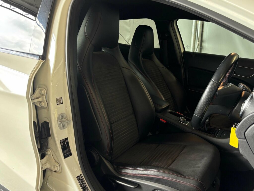 Mercedes-Benz GLA Class Amg Line Red #13
