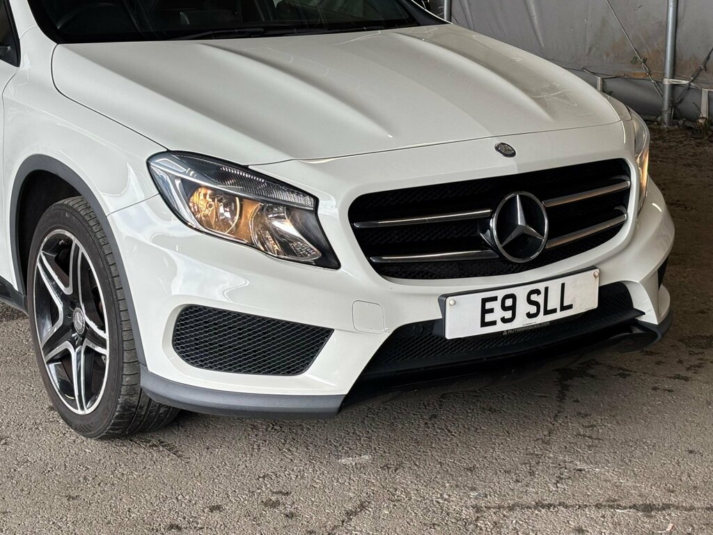 Mercedes-Benz GLA Class Amg Line Red #16