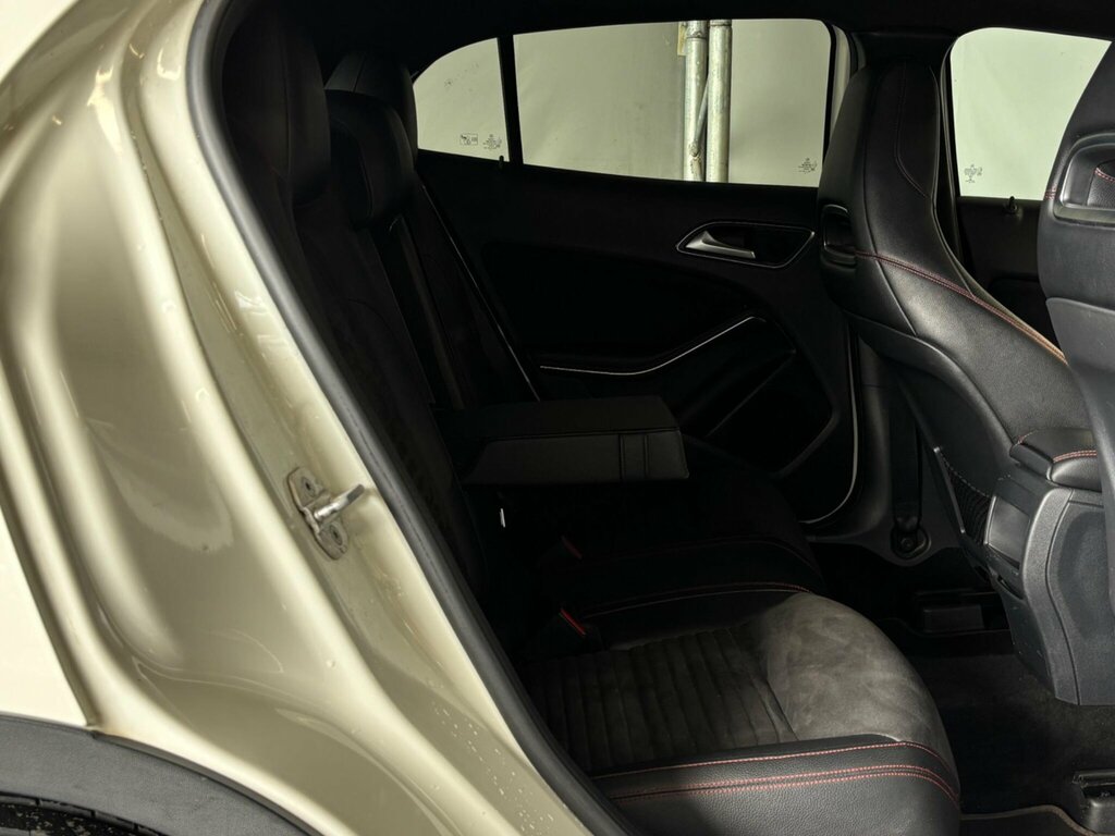 Mercedes-Benz GLA Class Amg Line Red #14