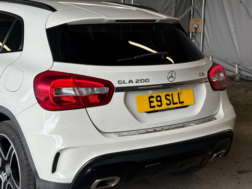 Mercedes-Benz GLA Class Amg Line Red #25