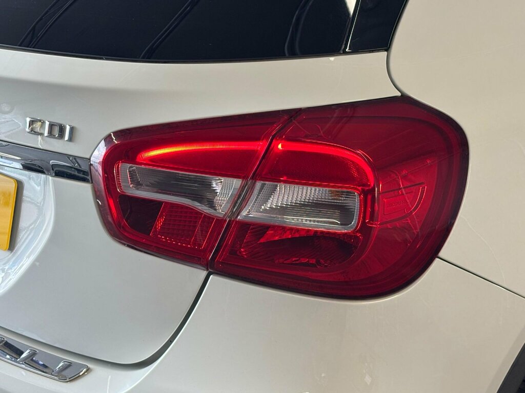 Mercedes-Benz GLA Class Amg Line Red #47