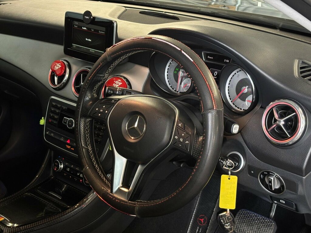 Mercedes-Benz GLA Class Gla200 Cdi Amg Line White #50