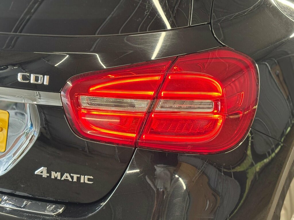 Mercedes-Benz GLA Class Gla200 Cdi Amg Line White #56