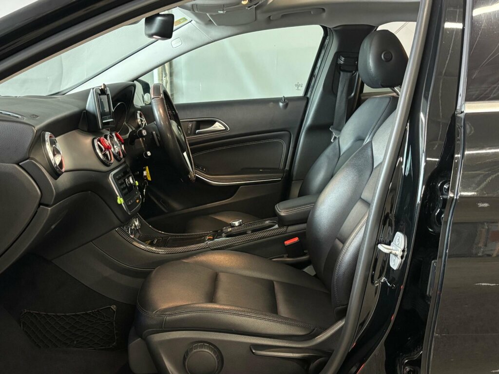Mercedes-Benz GLA Class Gla200 Cdi Amg Line White #55
