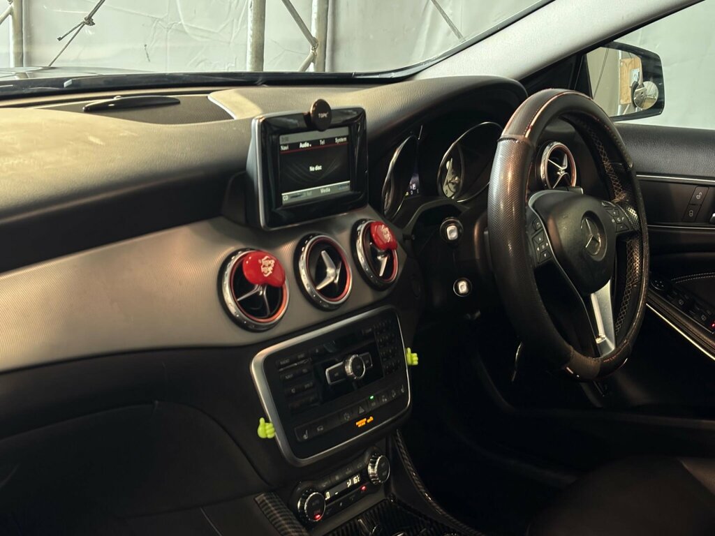 Mercedes-Benz GLA Class Gla200 Cdi Amg Line White #18