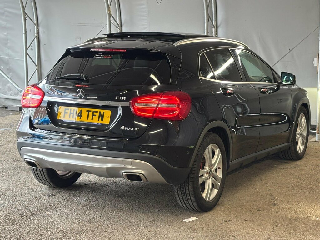 Mercedes-Benz GLA Class Gla200 Cdi Amg Line White #14