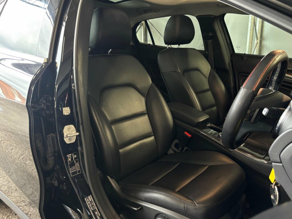 Mercedes-Benz GLA Class Gla200 Cdi Amg Line White #21