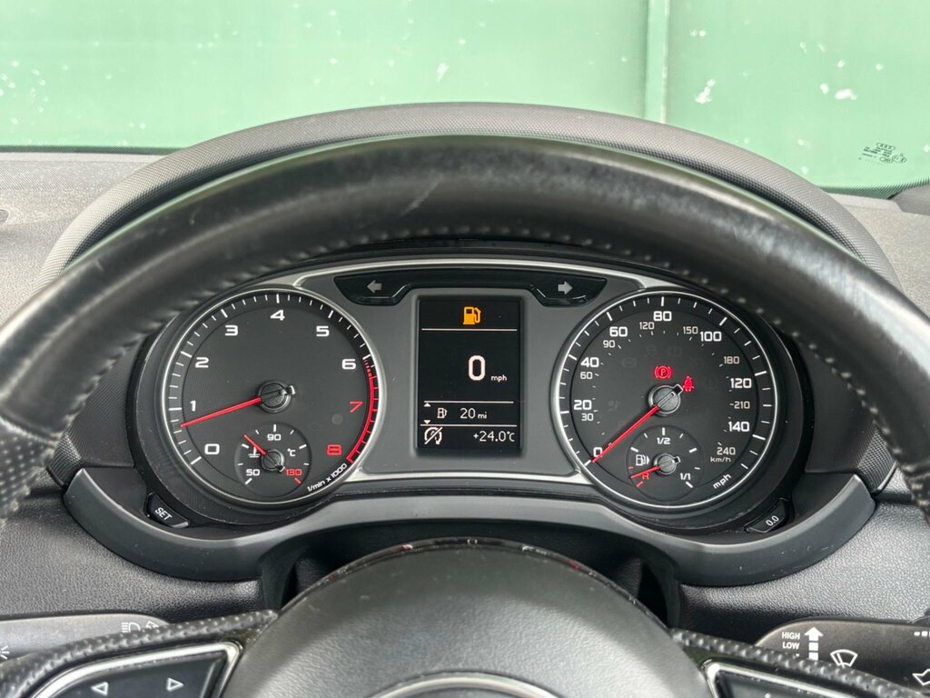 Audi A1 1.6 Tdi Se Zero Tax 74.3 Mpg Air Con 1 White #32