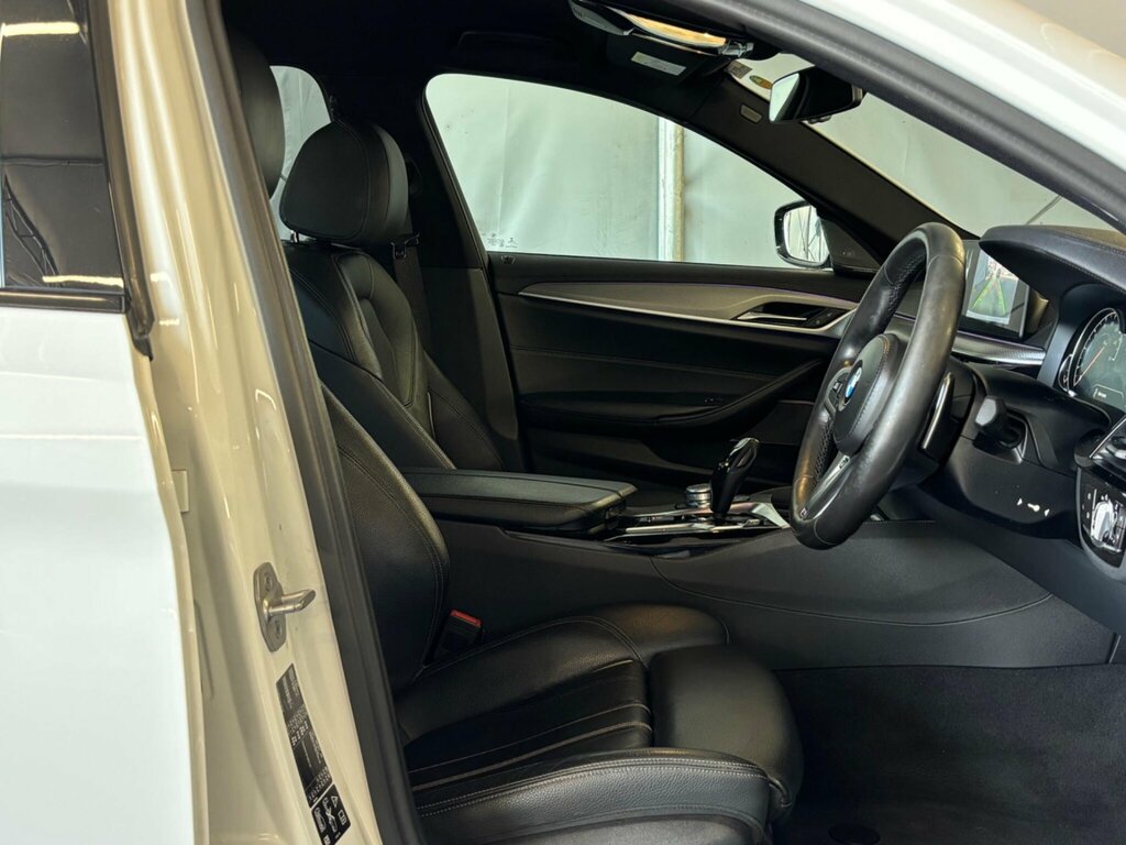 BMW 5 Series 3.0 540I Xdrive Black #21
