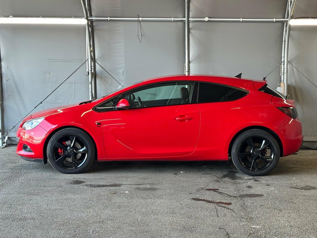 Vauxhall Astra Hatchback 1.7 Red #7
