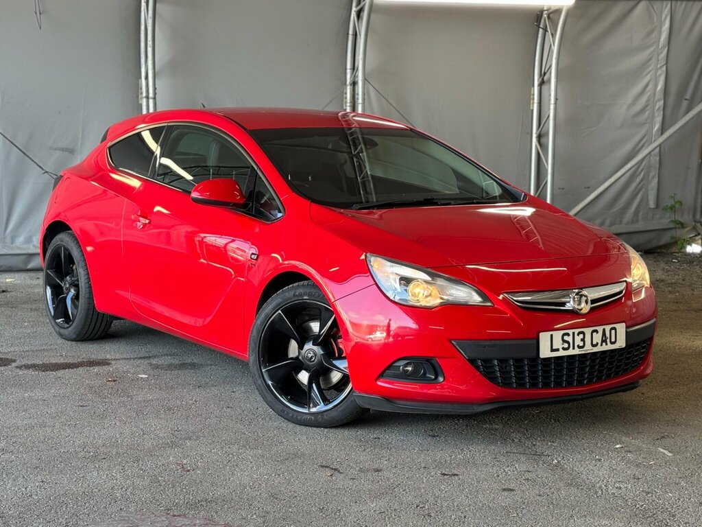 Vauxhall Astra Hatchback 1.7 Red #44