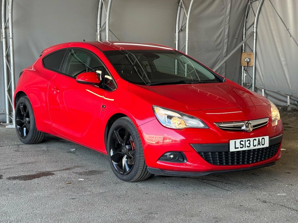 Vauxhall Astra Hatchback 1.7 Red #23