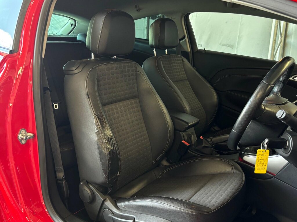 Vauxhall Astra Hatchback 1.7 Red #12