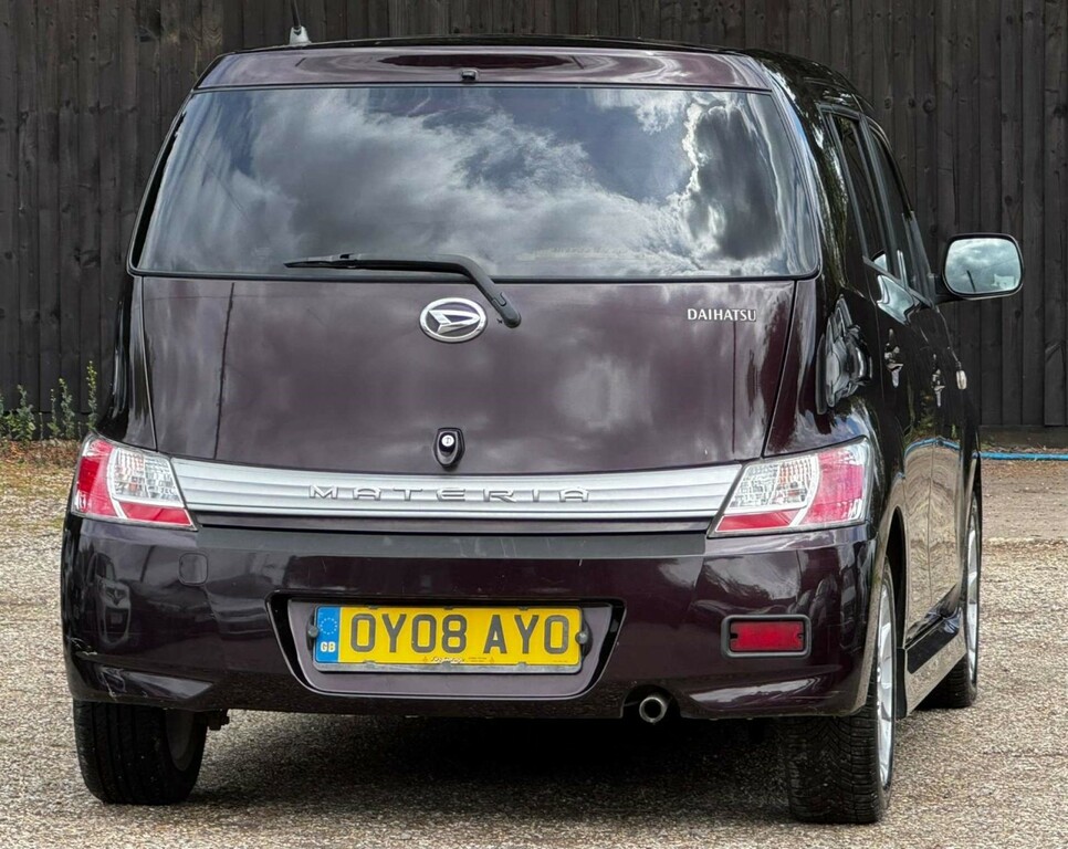 Daihatsu Materia 1.5 5dr Silver #10