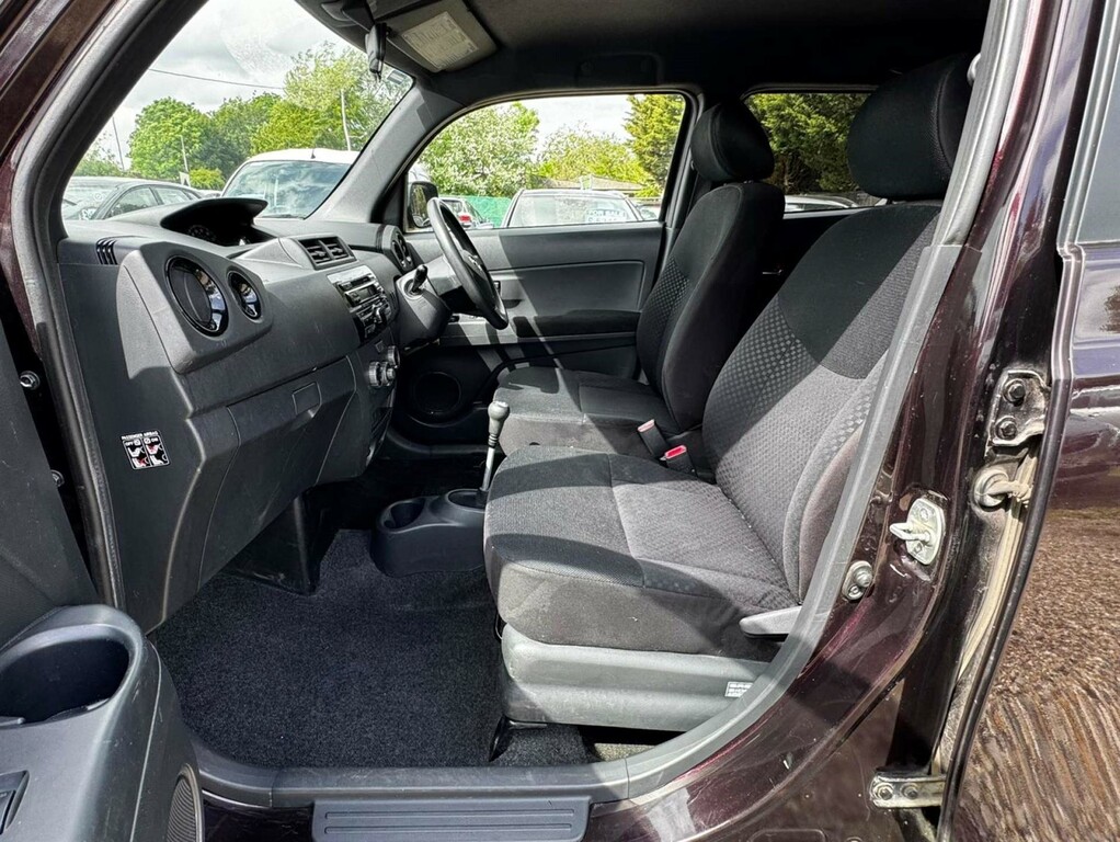 Daihatsu Materia 1.5 5dr Silver #24