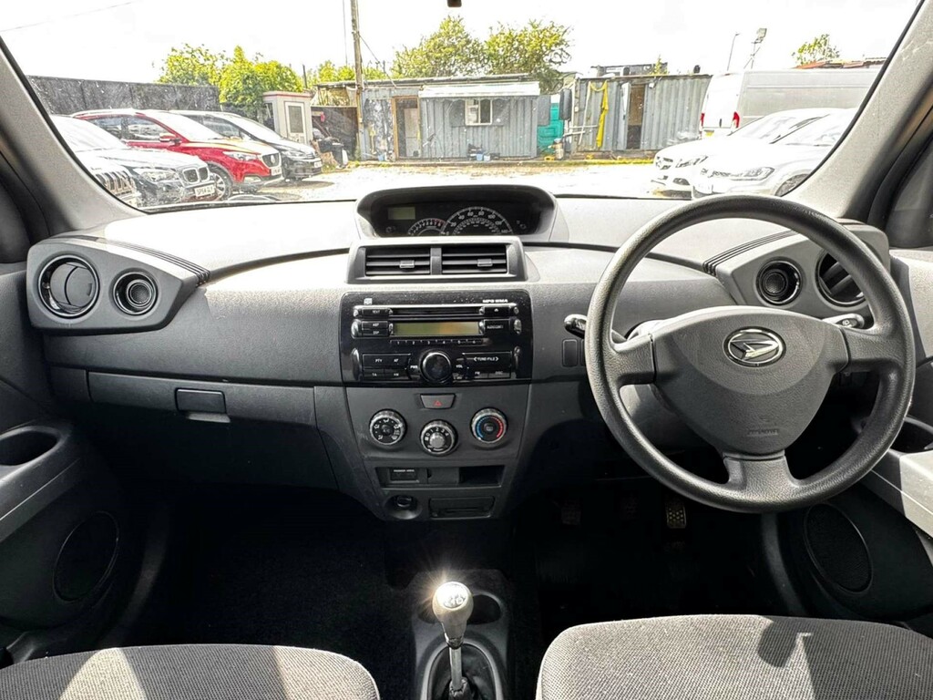 Daihatsu Materia 1.5 5dr Silver #20