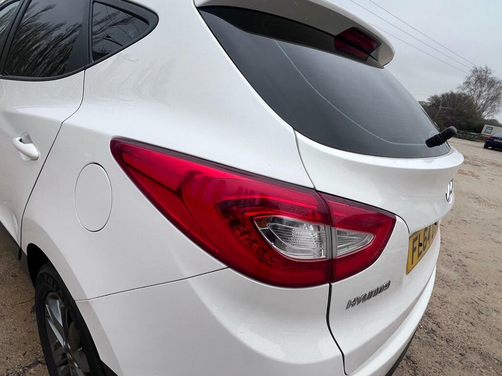 Hyundai Ix35 Crdi S Suv White #31