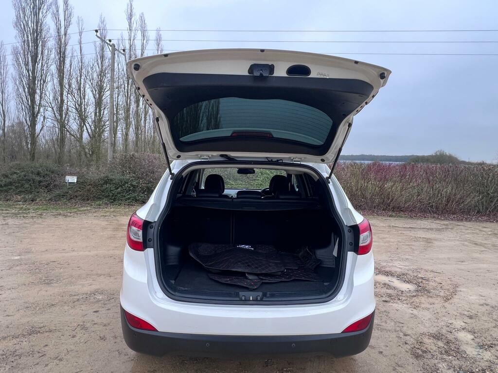 Hyundai Ix35 Crdi S Suv White #29