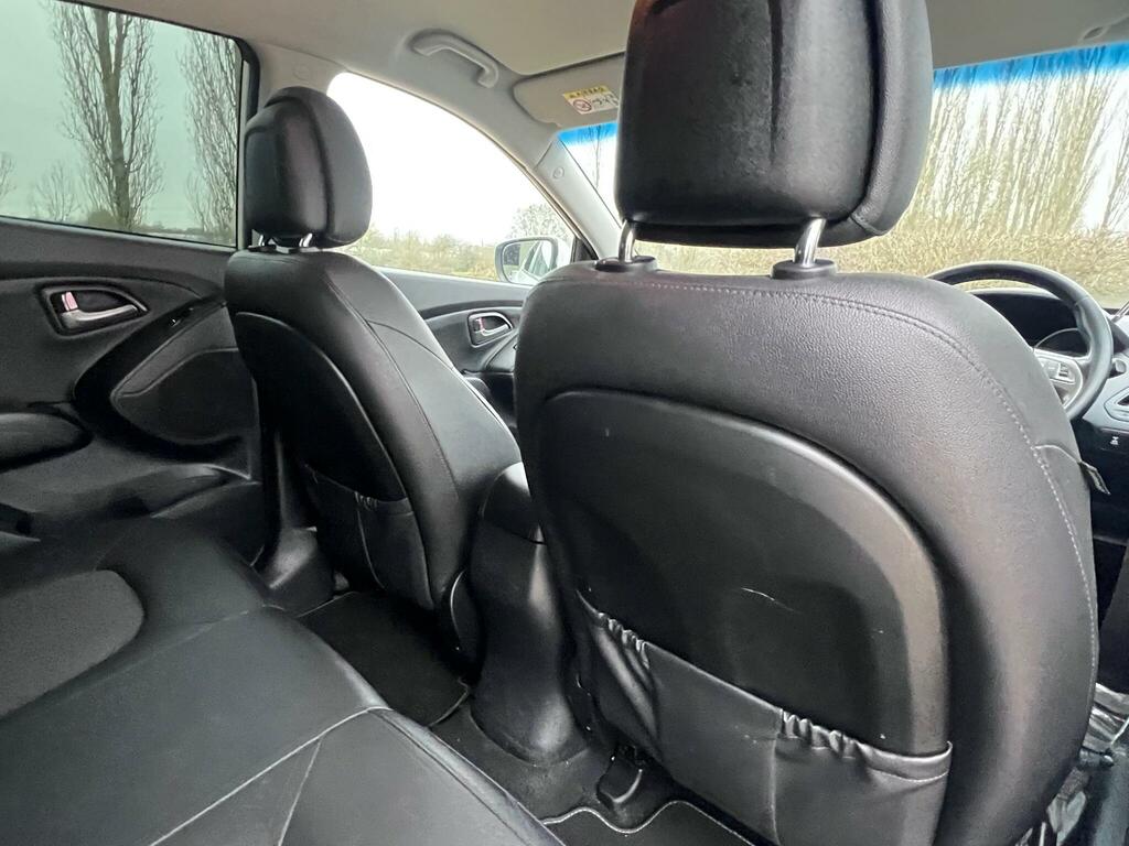 Hyundai Ix35 Crdi S Suv White #23