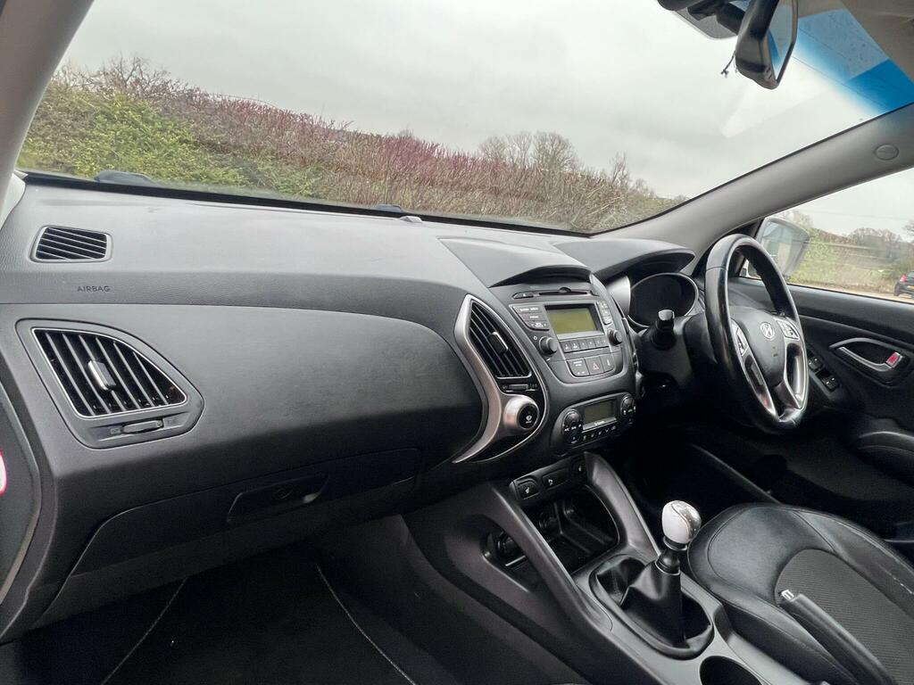 Hyundai Ix35 Crdi S Suv White #39