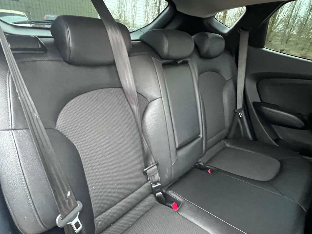 Hyundai Ix35 Crdi S Suv White #24
