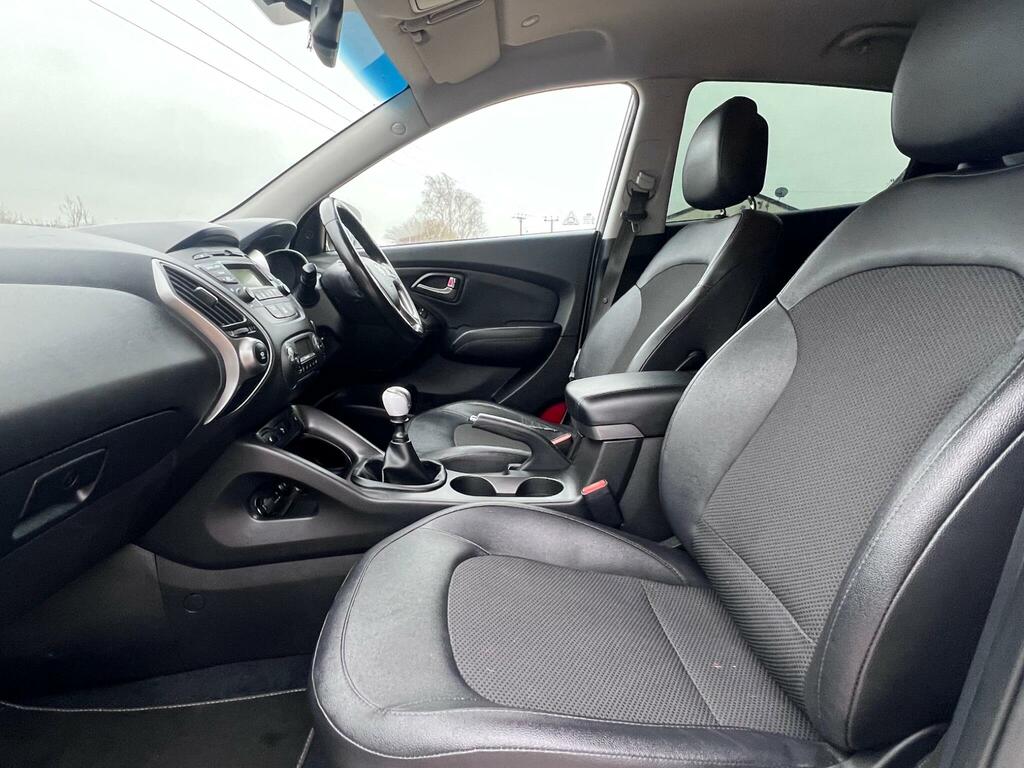 Hyundai Ix35 Crdi S Suv White #37