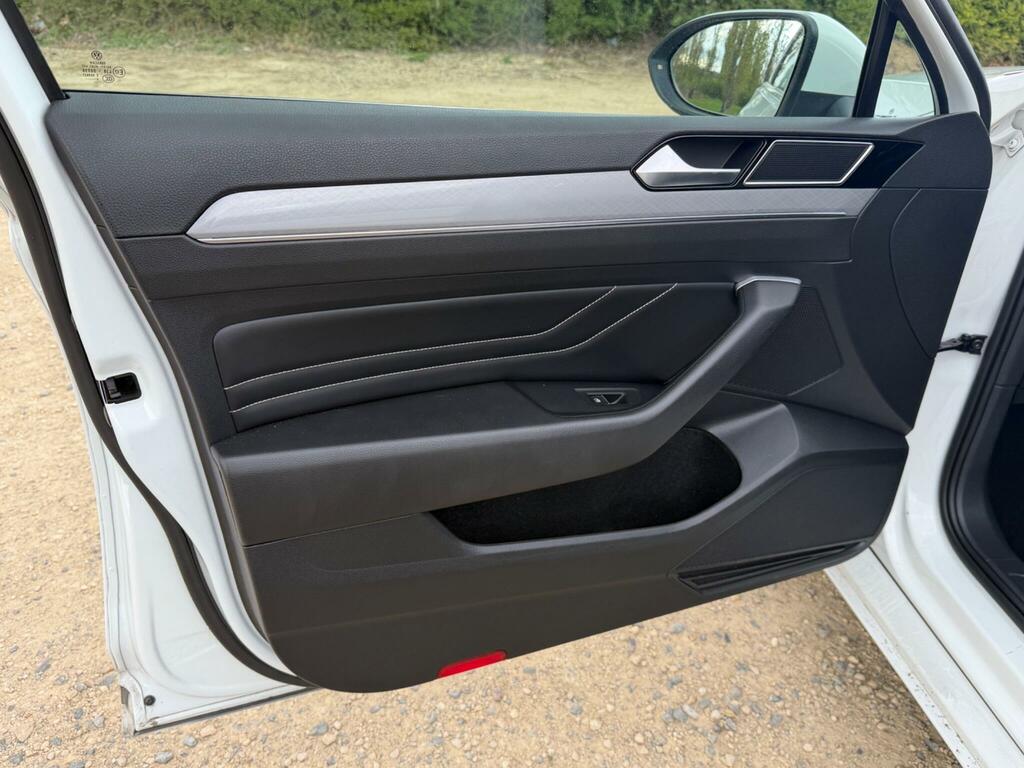 Volkswagen Passat 2019 Volkswagen Passat R-line 2.0 Tdi 150Ps Silver #44
