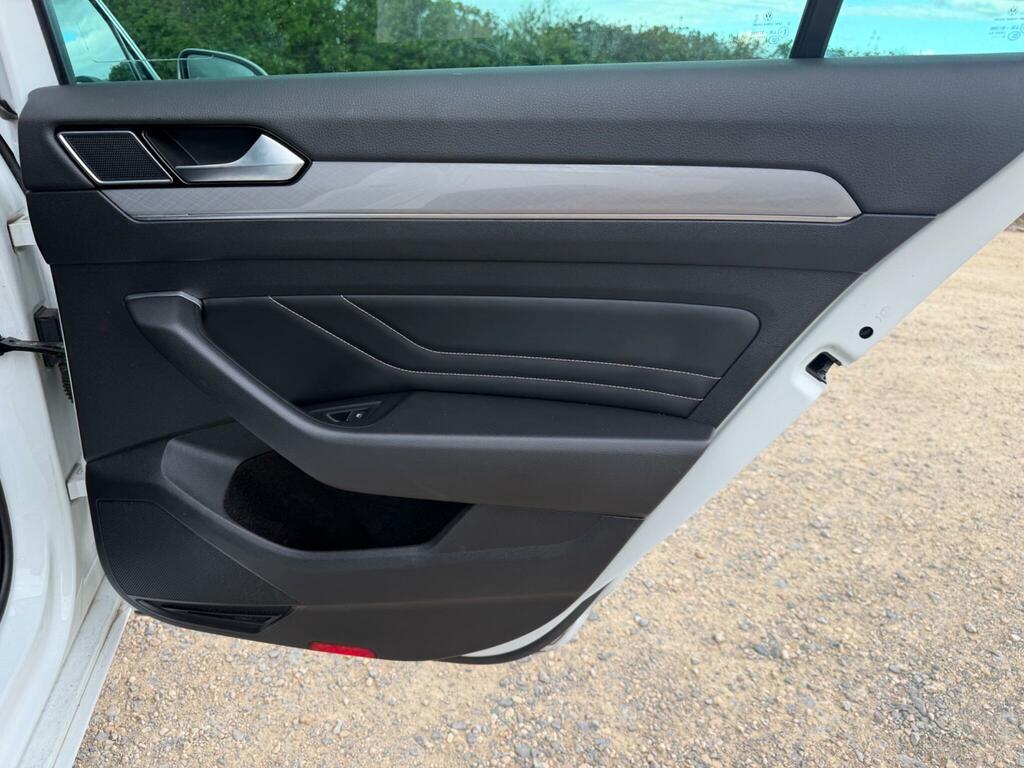 Volkswagen Passat 2019 Volkswagen Passat R-line 2.0 Tdi 150Ps Silver #26