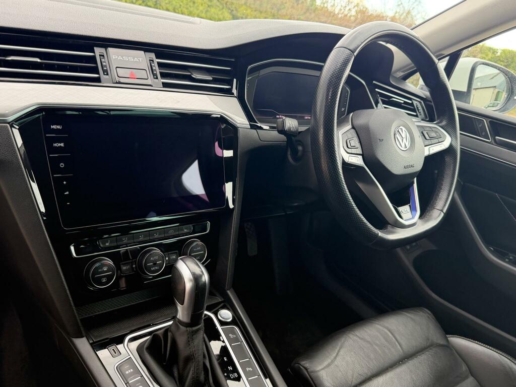 Volkswagen Passat 2019 Volkswagen Passat R-line 2.0 Tdi 150Ps Silver #43