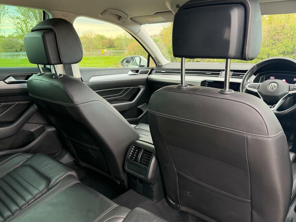 Volkswagen Passat 2019 Volkswagen Passat R-line 2.0 Tdi 150Ps Silver #23