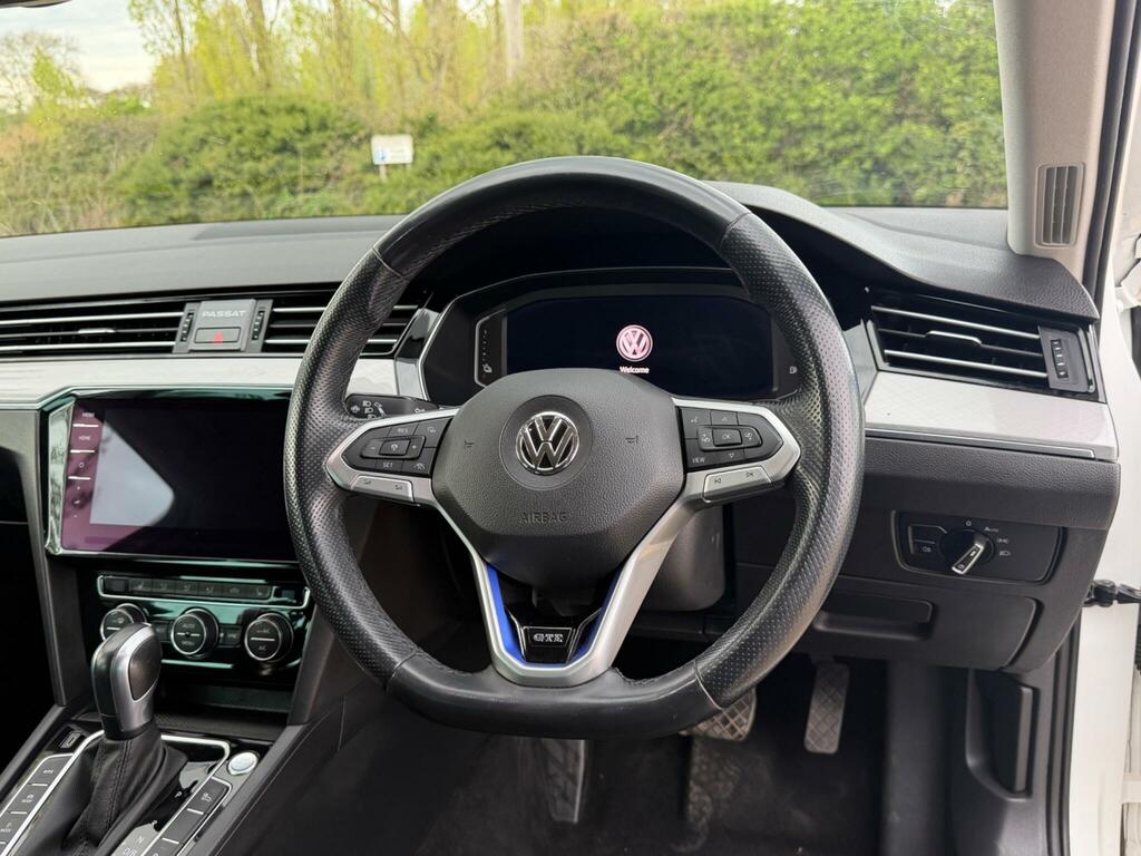Volkswagen Passat 2019 Volkswagen Passat R-line 2.0 Tdi 150Ps Silver #16