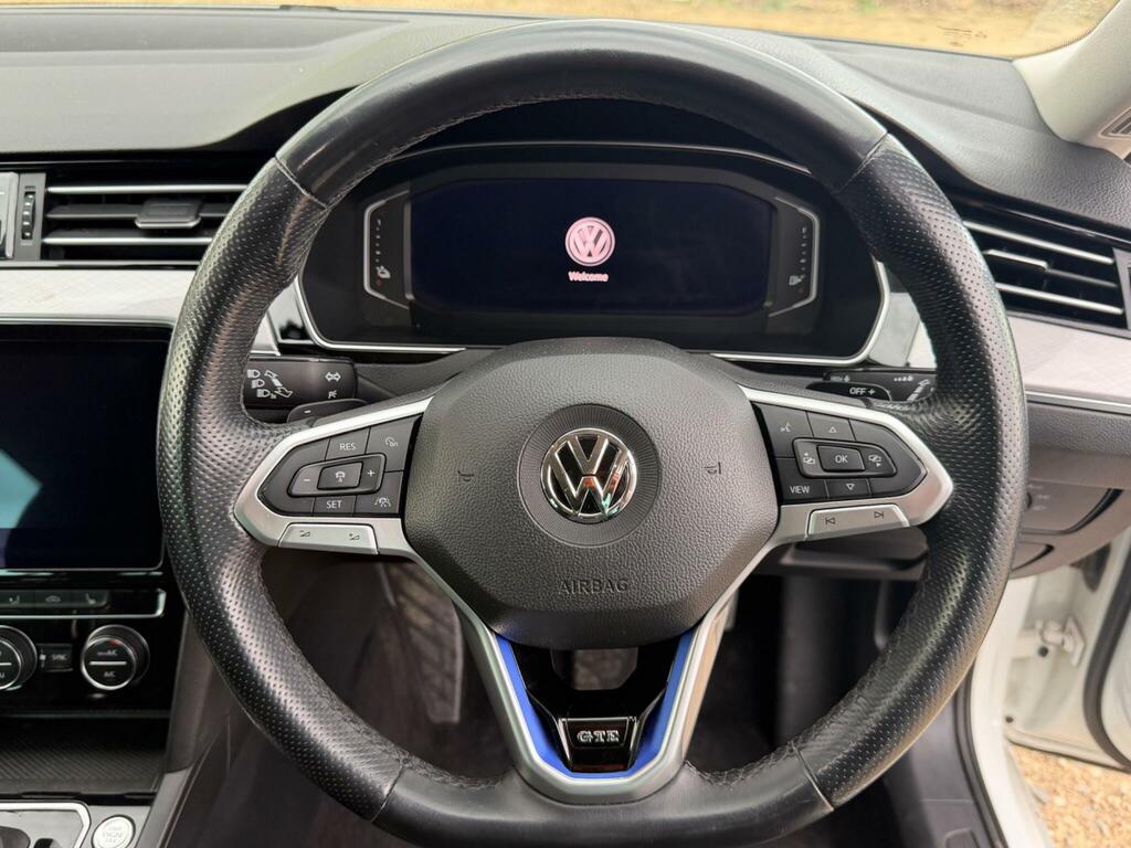Volkswagen Passat 2019 Volkswagen Passat R-line 2.0 Tdi 150Ps Silver #21