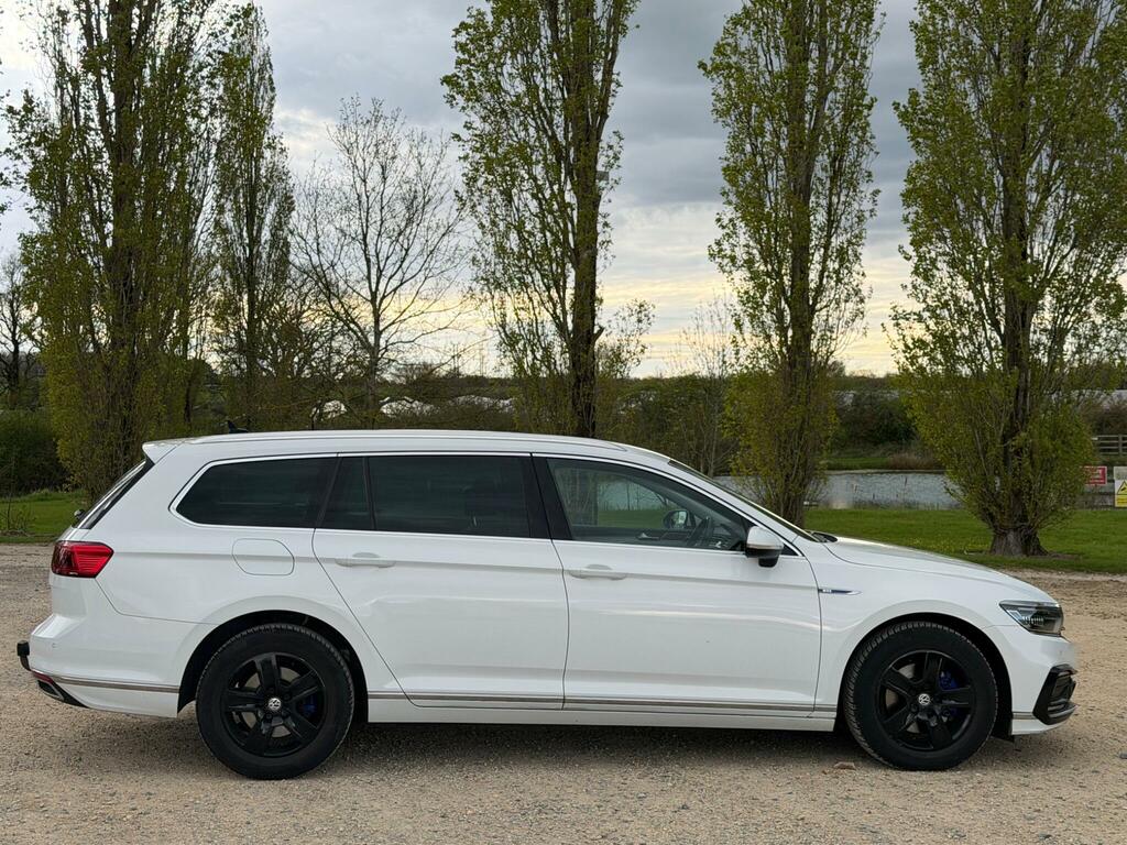Volkswagen Passat 2019 Volkswagen Passat R-line 2.0 Tdi 150Ps Silver #8