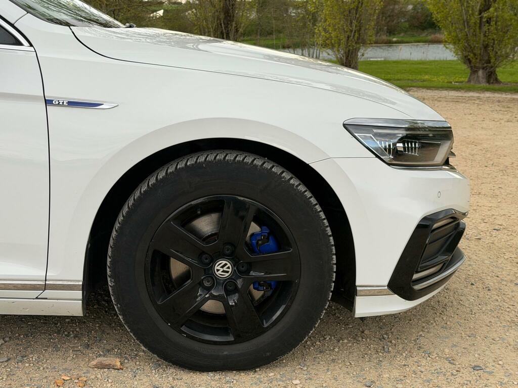 Volkswagen Passat 2019 Volkswagen Passat R-line 2.0 Tdi 150Ps Silver #11