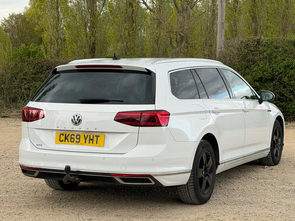 Volkswagen Passat 2019 Volkswagen Passat R-line 2.0 Tdi 150Ps Silver #7