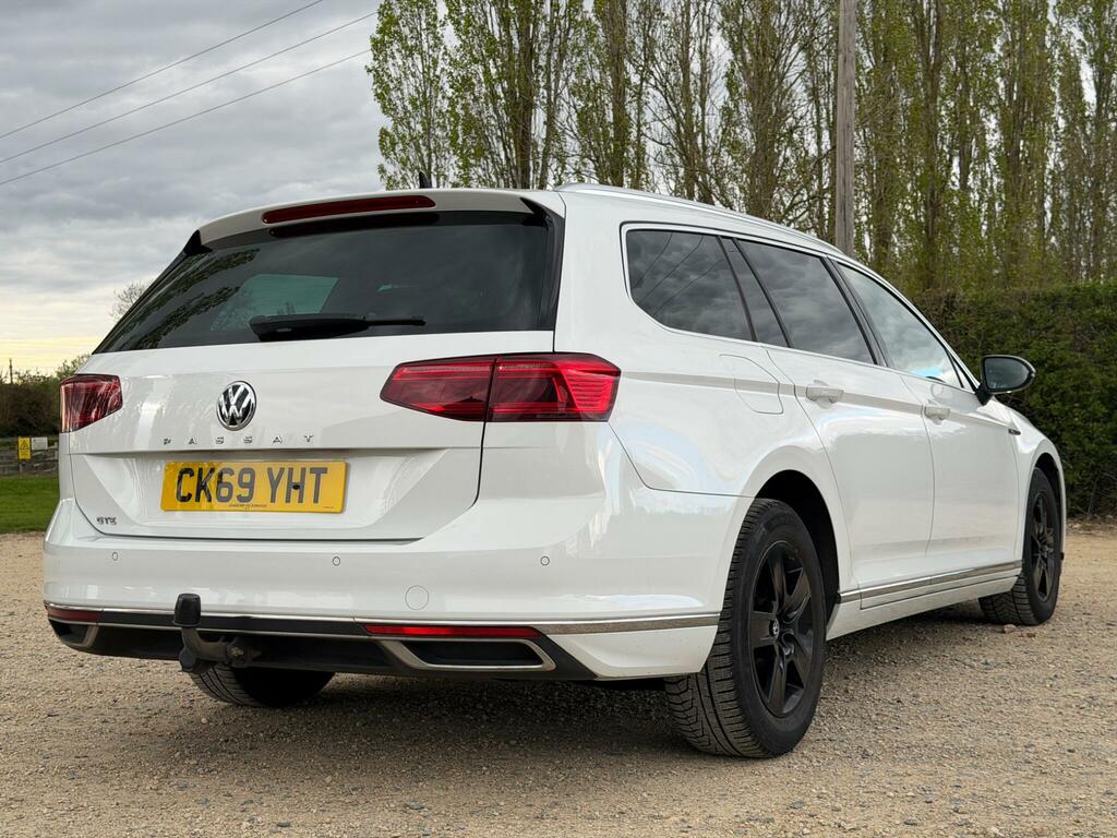 Volkswagen Passat 2019 Volkswagen Passat R-line 2.0 Tdi 150Ps Silver #28