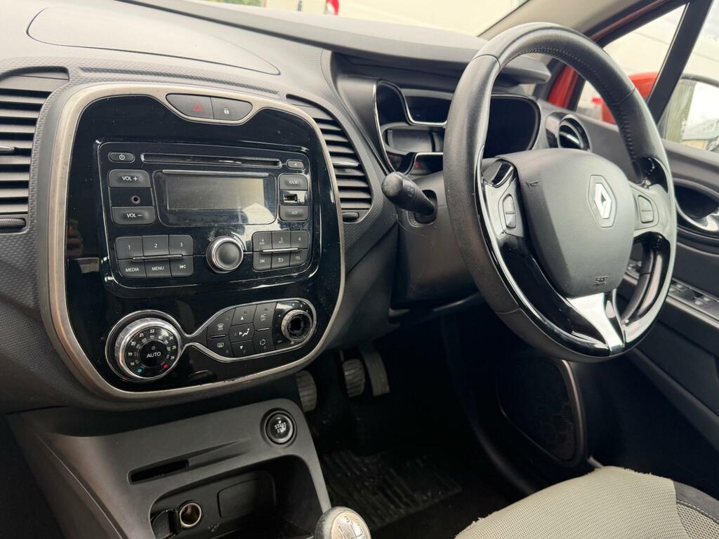 Renault Captur Hatchback Brown #41